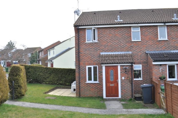1 bedroom  terraced house for sale in The Ridgeway, Alton